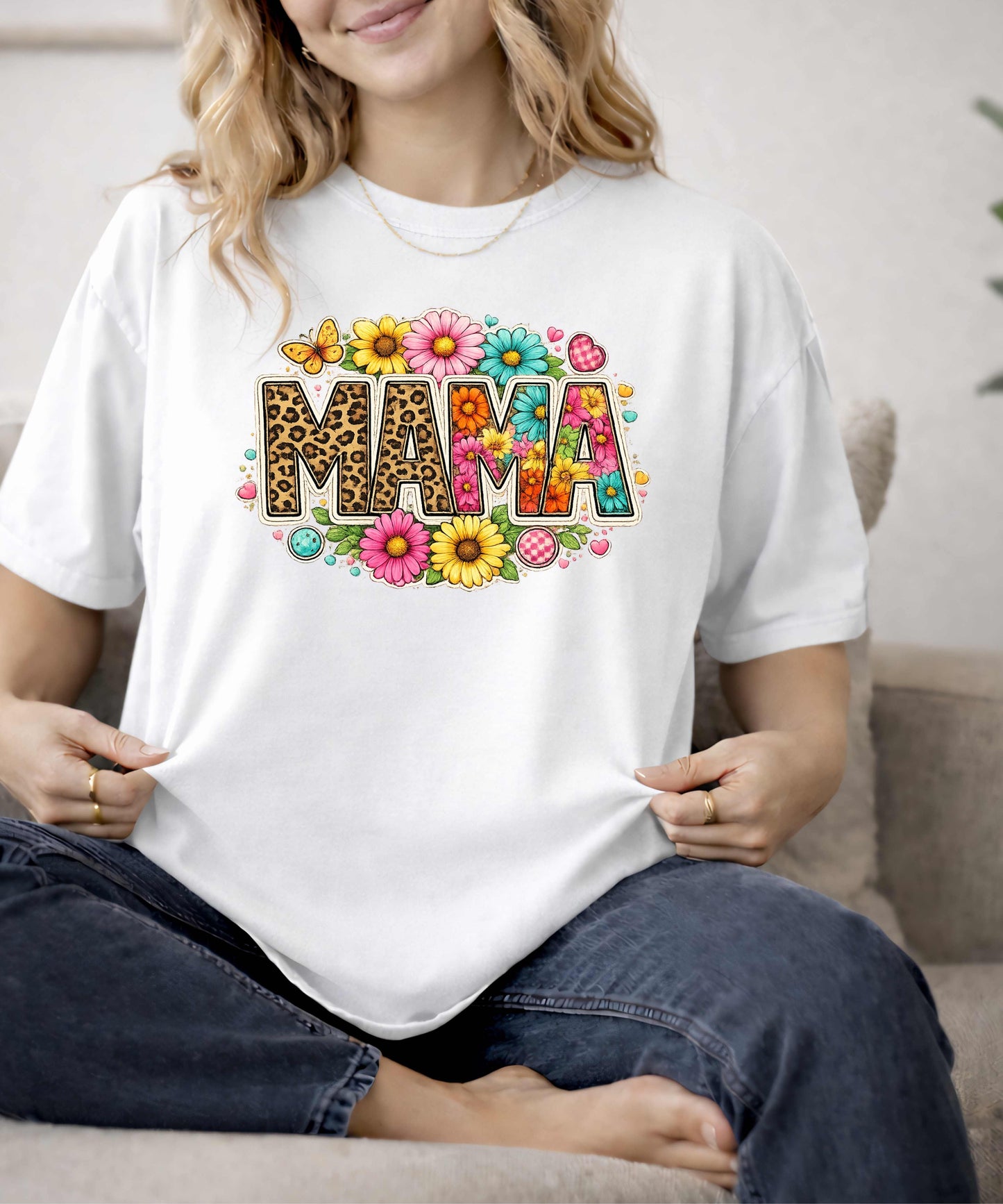 Mama Floral Leopard T-Shirt – Colorful 'MAMA' Graphic Tee